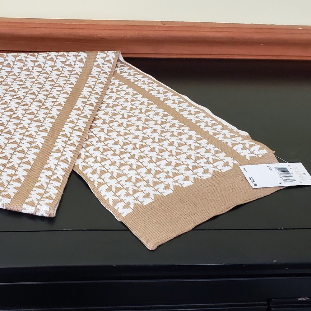 MK MICHAEL KORS TAN WHITE KHAKI SCARF NWT NEW